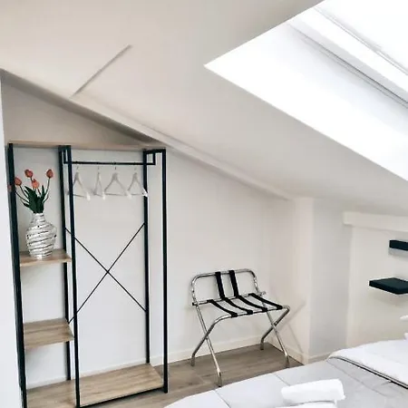 & Dintorni Гостевой дом Бергамо